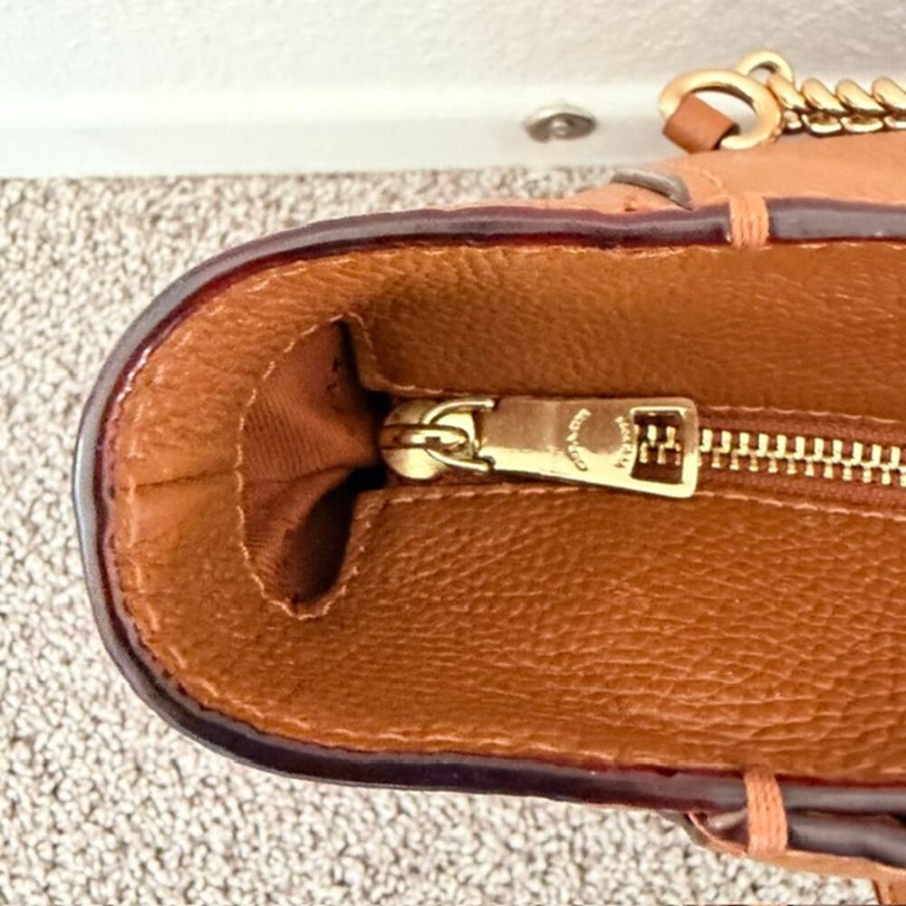 Coach Turnlock Gold Chain Tote Saddle Brown Polished Pebble Leather Gold No Tag - Picture 3 of 16